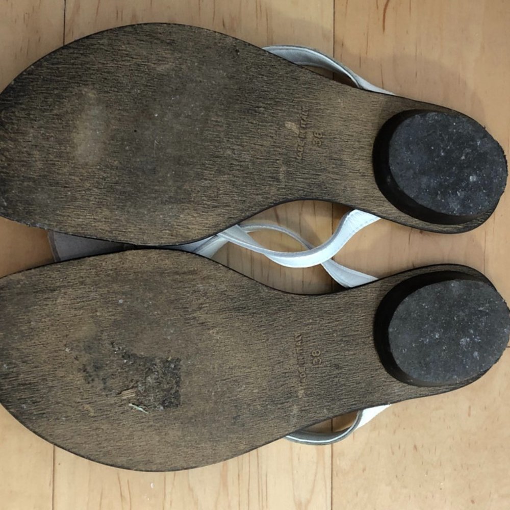 Chocolat Blu Italian White Leather Sandals - Picture 3 of 3
